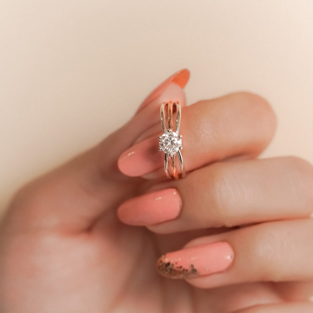1 Carat Solitaire Tassel Ring 